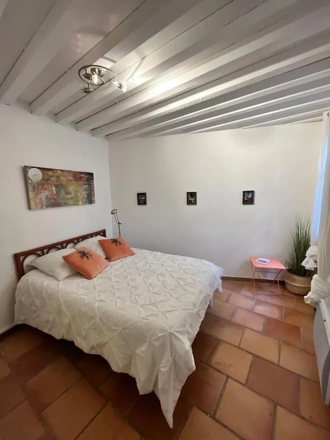 La Roquette, Maison Lumineuse Climatisee, Garage Villa Arles France